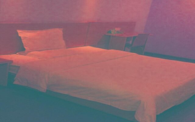 7Days Inn Shanghai Changshou Road Metro Station Yaxin Life Square