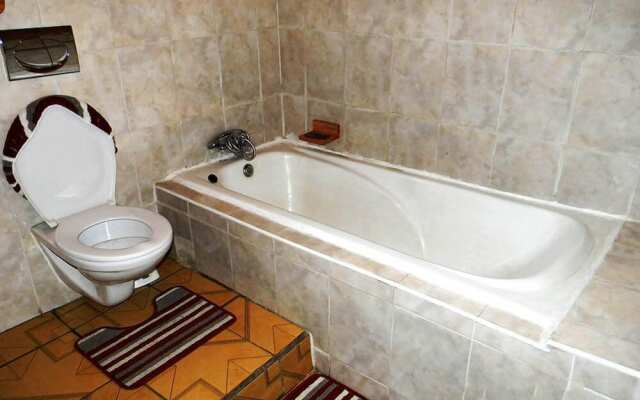African Cave Lodge