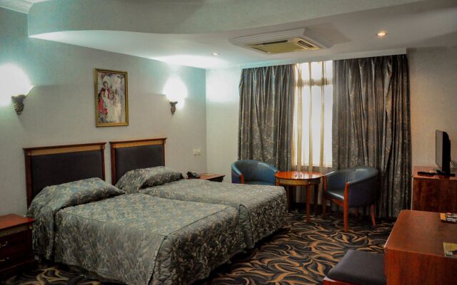 The City Royal Resort Hotel