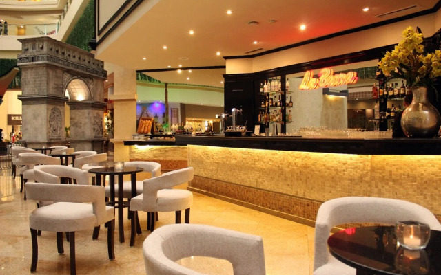 Infinity Luxury Travel at Seadust by YPJ