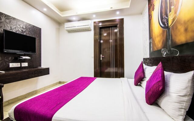 OYO 14385 Golden petal rooms