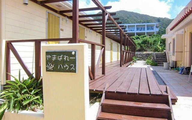 Asobi Base Yamabare House Ishigakijima
