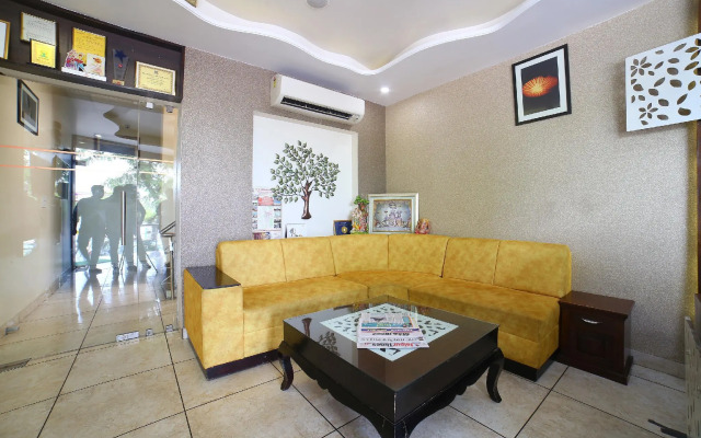 OYO 24808 Padmawati Palace