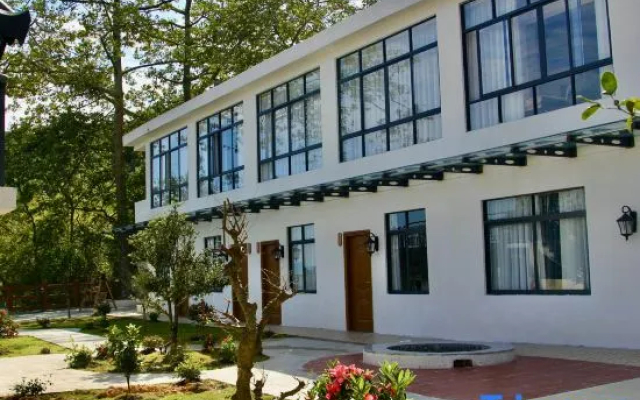 Guangzhou Huguang B&B