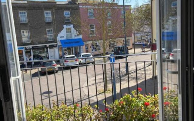 Teign Townhouse within reach of the beach