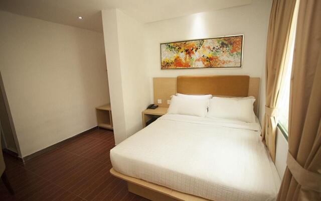 Aira Hotel