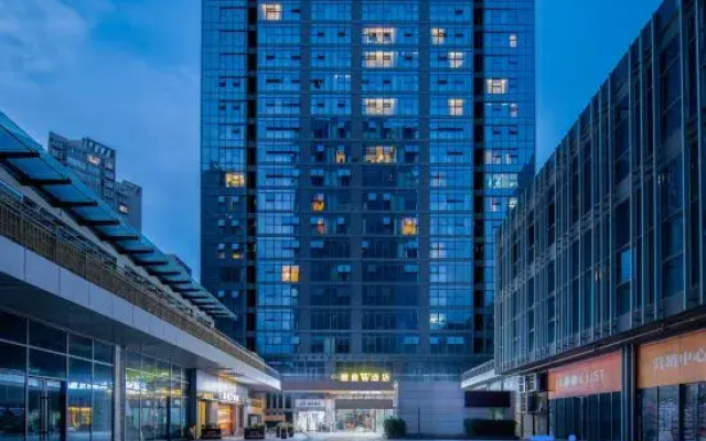 Yaman W Hotel (Xi'an Daming Palace West Subway Station Branch)