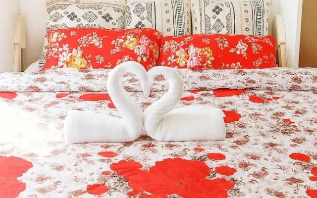 Cozy Persimmon Condo Cebu