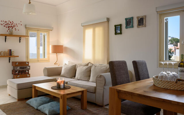 Santorini Suite Home