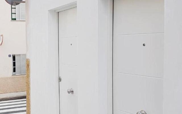 BIOMA Modern & Minimalist Apartment