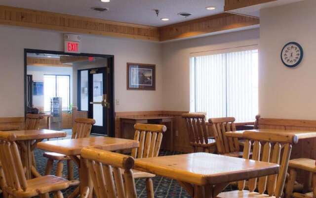 White Oak Inn & Suites