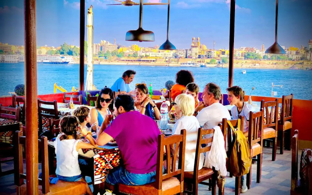 Nile Valley Hotel & Restaurant
