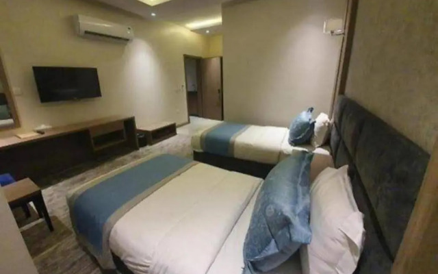 Lian Park Hotel