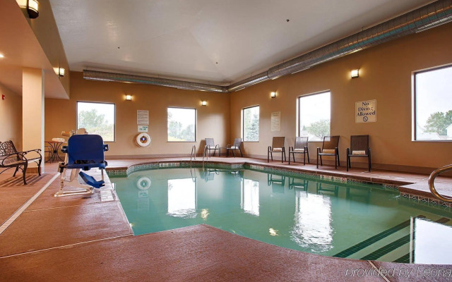 La Quinta Inn & Suites by Wyndham Lackawanna