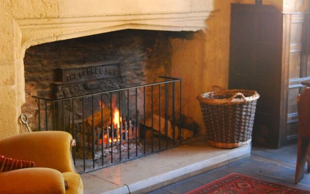 The George Inn & The Plaine