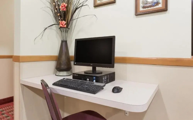 Western Inn & Suites