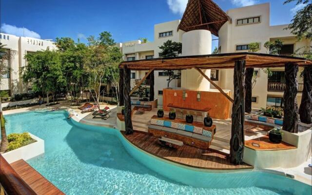 Private Roof, Pool+ Exclusive Offers /rstprca-301d