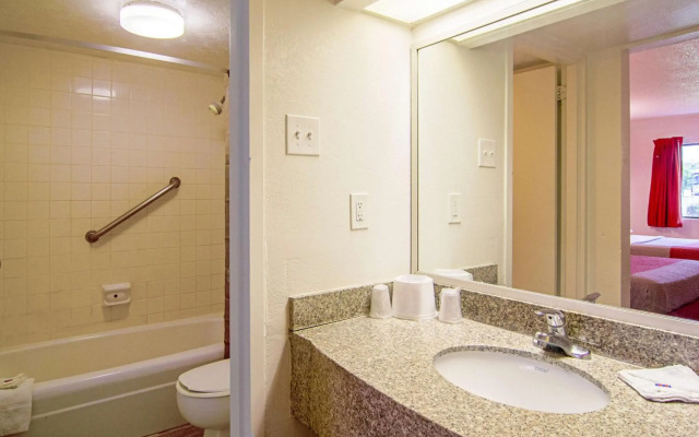 Motel 6 Starke, FL