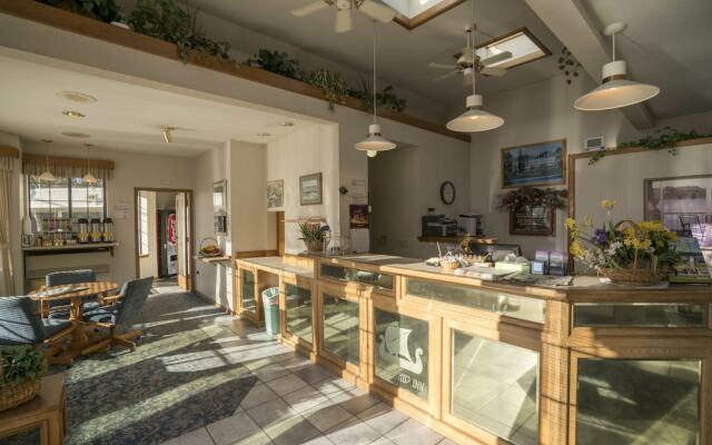 Flagship Inn
