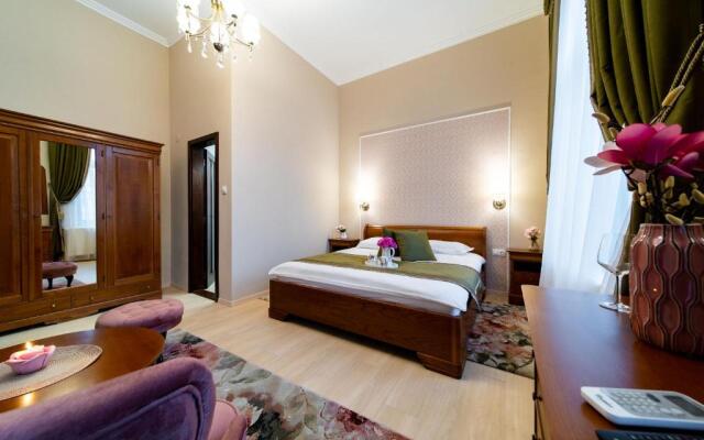 Central Harmony Apartment