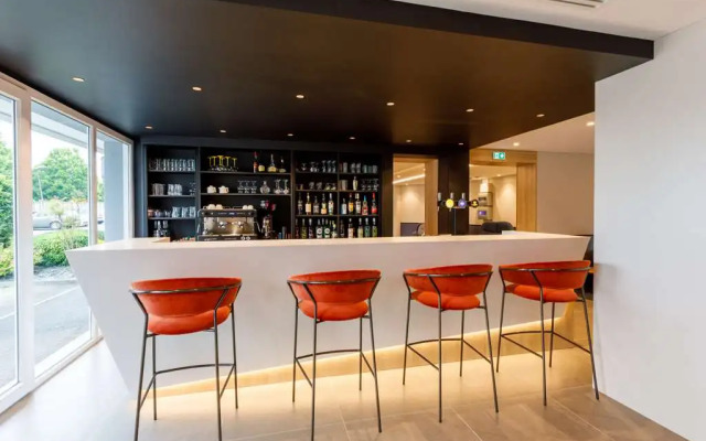 Brit Hotel Piscine & Spa - Fougères