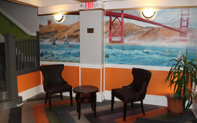 Layne Hotel