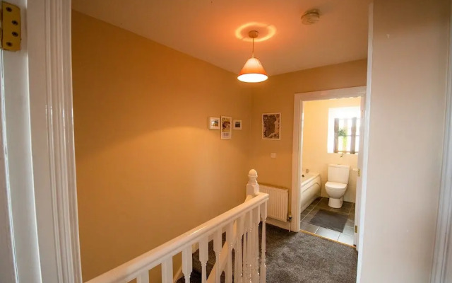 Modern Central Three Bedroom House