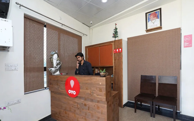 OYO 11553 Hotel Dhola Maru Residency