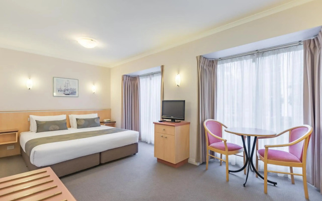 The Waverley International Hotel