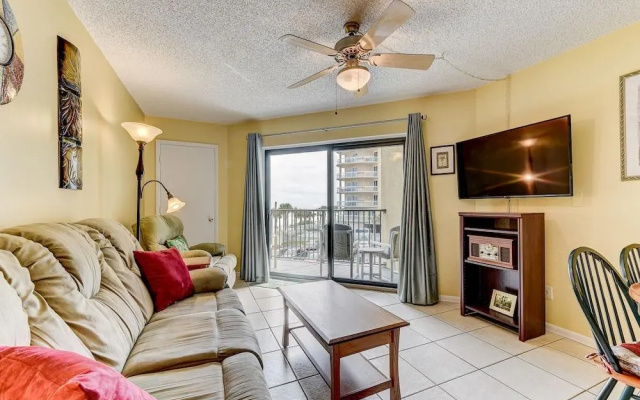 Sunglow Resort 305 by Distinctive Beach Rentals