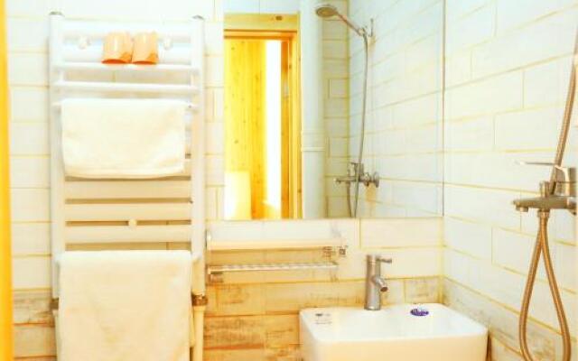 Mohe Beiguo International Hostel