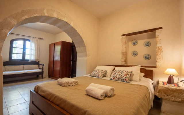 Anna-Malai Traditional Cretan Villa