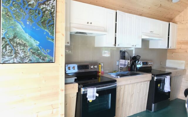 Canadian Princess Lodge & Marina
