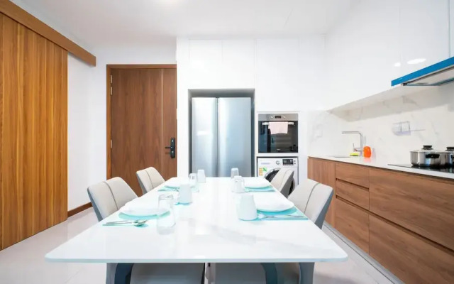 Moonway Luxury Suites At CORE Residence