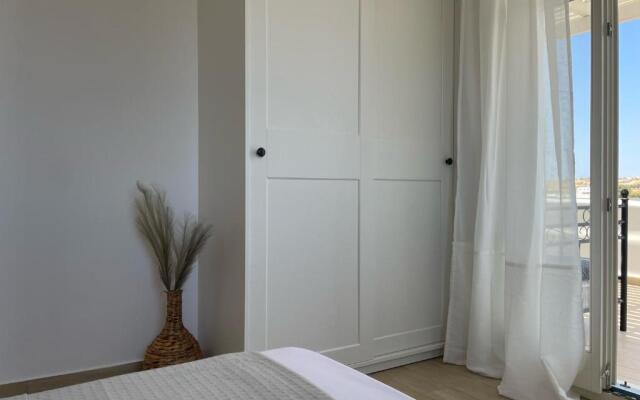 Rosemary Residence in Ampelas. 3 bedroom house