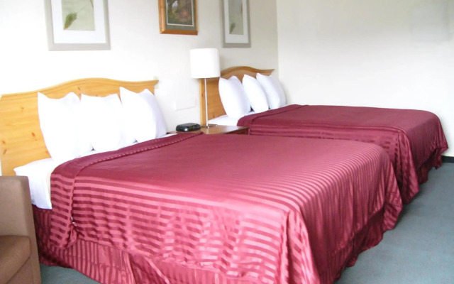 Oyster Bay Inn & Suites