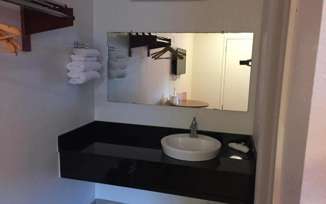 FairBridge Inn Express North Lima