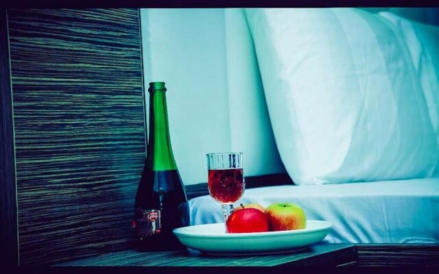 Mo-House Hotels and Apartments