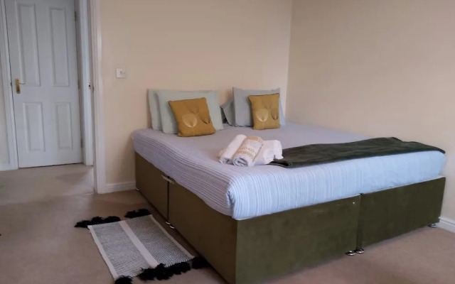Tranquil Retreat in Ely City Center