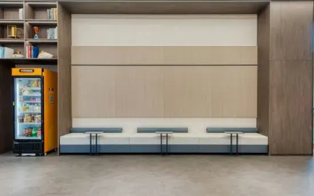 Jinshi Business Hotel(Haimen Commercial Pedestrian Street Branch)