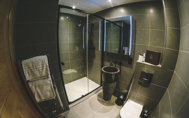 Mono Suites