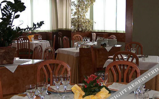 Hotel Cesari