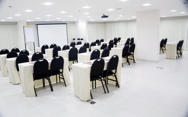 Diamond Plaza Hotel