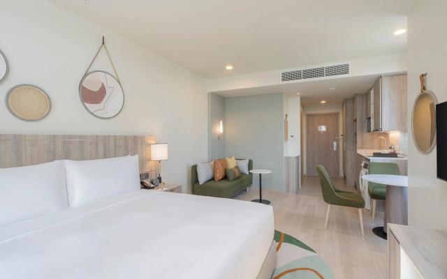 Staybridge Suites Bangkok Sukhumvit by IHG