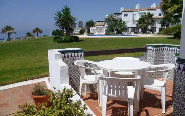 14963 - Front Line Beach Apartment