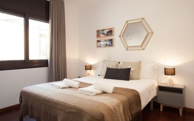 Click&Flat Europa Fira Apartments