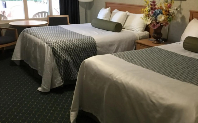 Travelodge by Wyndham Winnipeg East