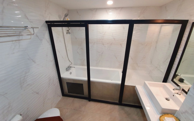 USABAI Riverside Boutique Hotel