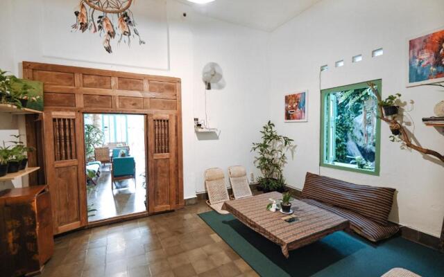Snooze Guesthouse Yogyakarta - Hostel