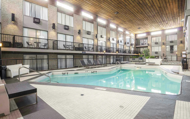 Sandman Hotel & Suites Kelowna